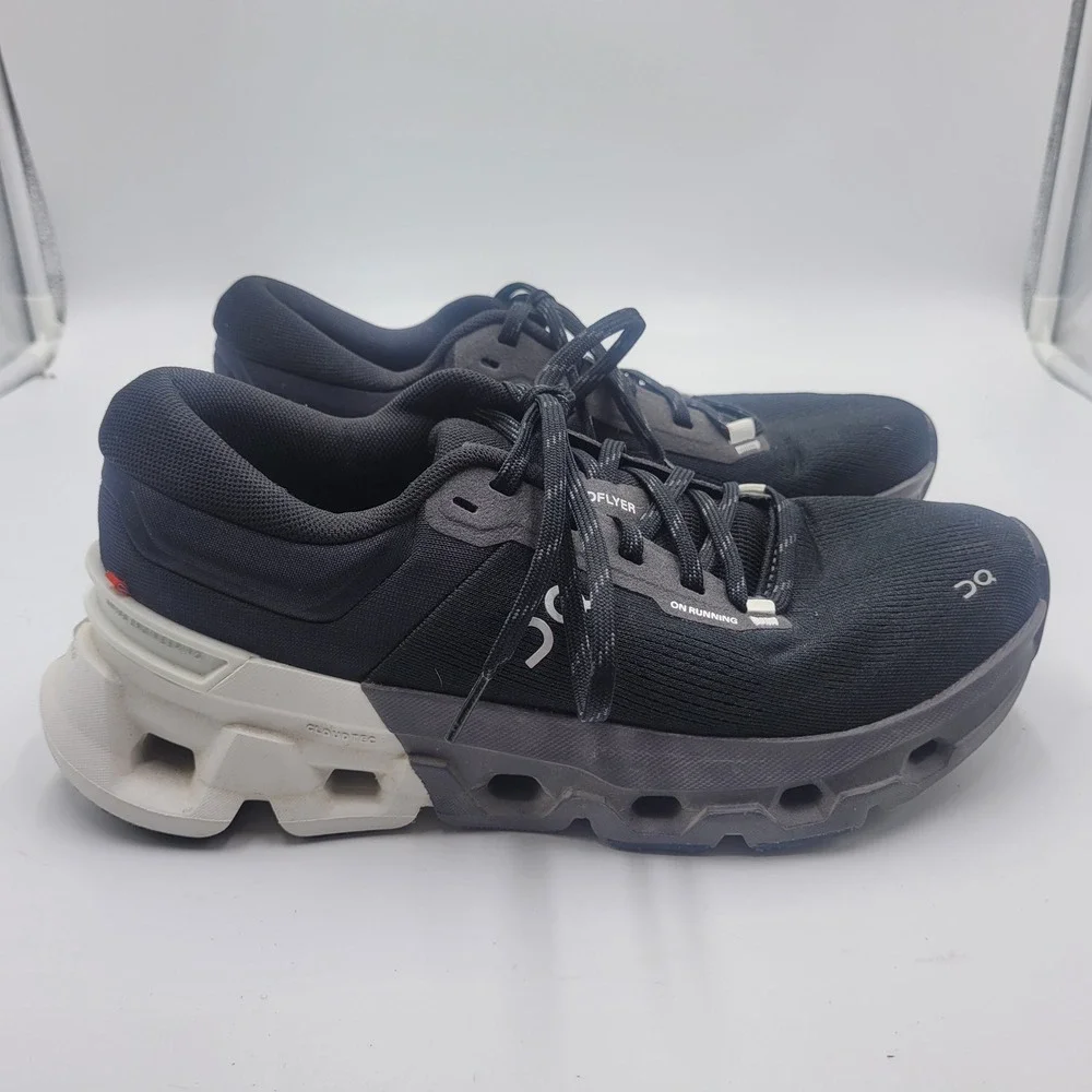 On Running Cloudflyer Black White Helion Womens Running Shoes US 9.5 Sneakers
